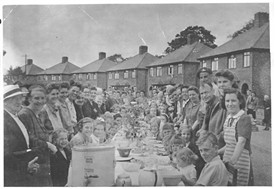 Photo:VE day street party