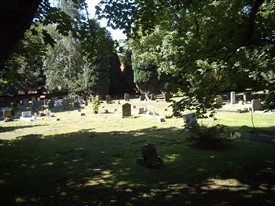 Photo:St Mark's churchyard, Bestwood village