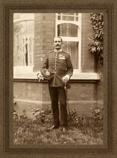 Photo:Lt Ewin outside his house on London Road Newark 1914 approx