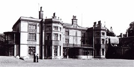 Photo:Kirklington Hall - west facade