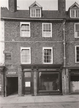 Photo:Madame Cooke's shop at No. 6 Newark Market Place in 1949