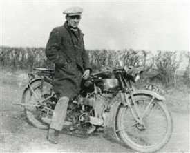 Photo: Illustrative image for the 'A Henley Motor Cycle at Elston' page