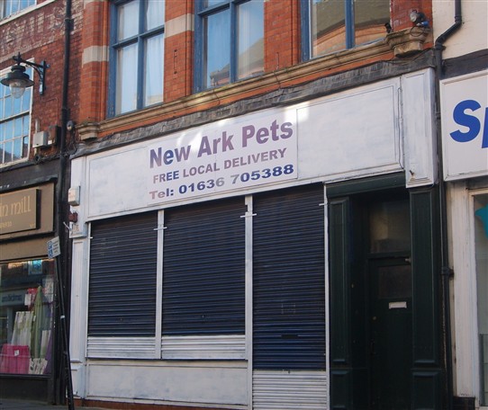 Photo:New Ark pet shop in Cartergate, Newark (geddit?)
