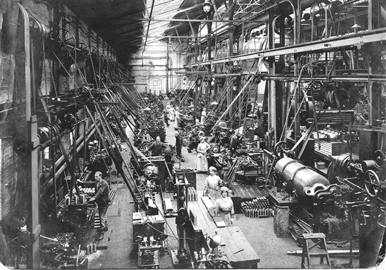 Photo:Women workers at Simpsons during the First world War