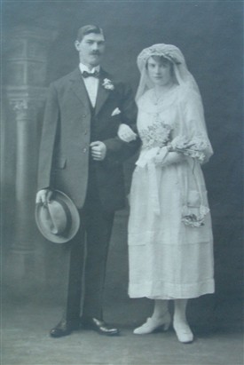 Photo:William Henry Allen's marriage to Violet Beedham, October 1920