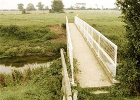 Photo:Bridge over the River Witham at Barnby, 1984