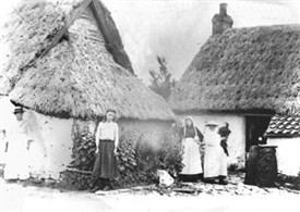 Photo:Two views of the cottages of 'Little Lunnon' at Scarrington as the appeared in the early 1900s